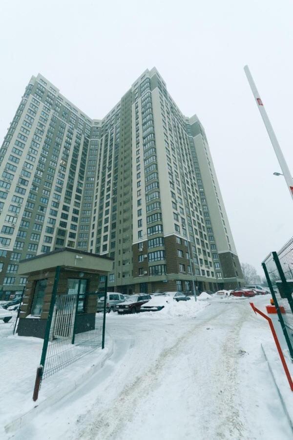Апартаменти Метро Вирлиця Kiev Ngoại thất bức ảnh