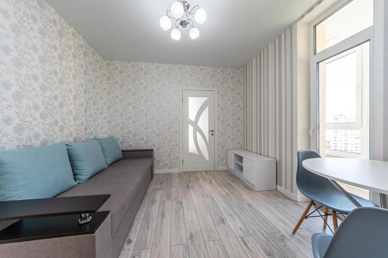 Апартаменти Метро Вирлиця Kiev Ngoại thất bức ảnh