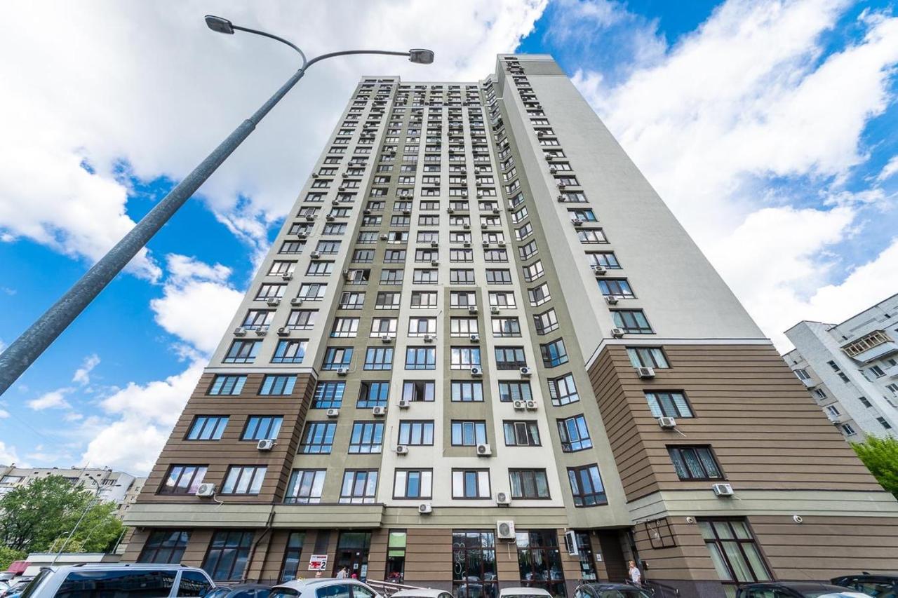 Апартаменти Метро Вирлиця Kiev Ngoại thất bức ảnh